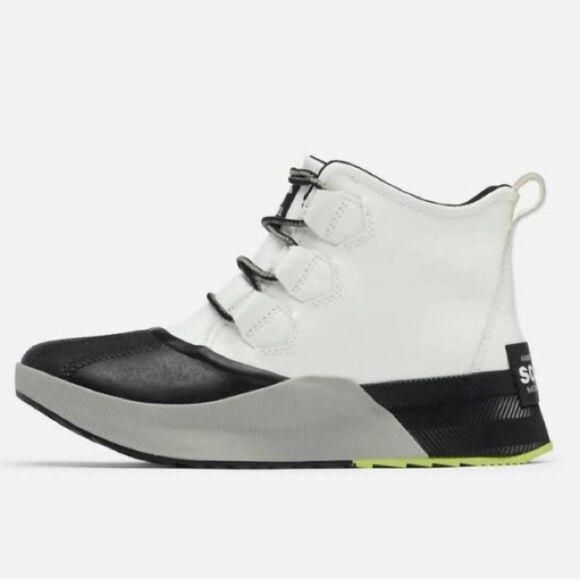 Sorel Out N About lll Classic Waterproof Ankle Boot Sea Salt Black Lightweight